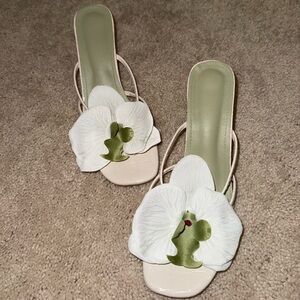 Never worn White green Floral Women's heel Sandals